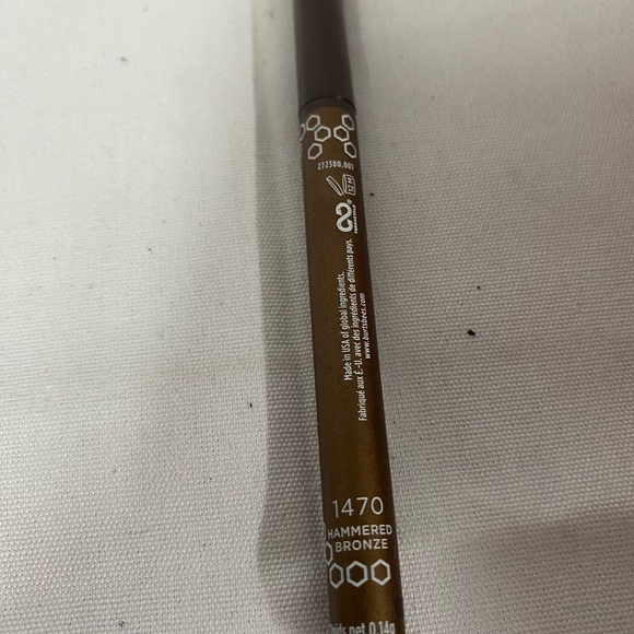 Burt’s Bees Defining Eyeliner 1470 Hammered Bronze (DH) - Picture 3 of 8